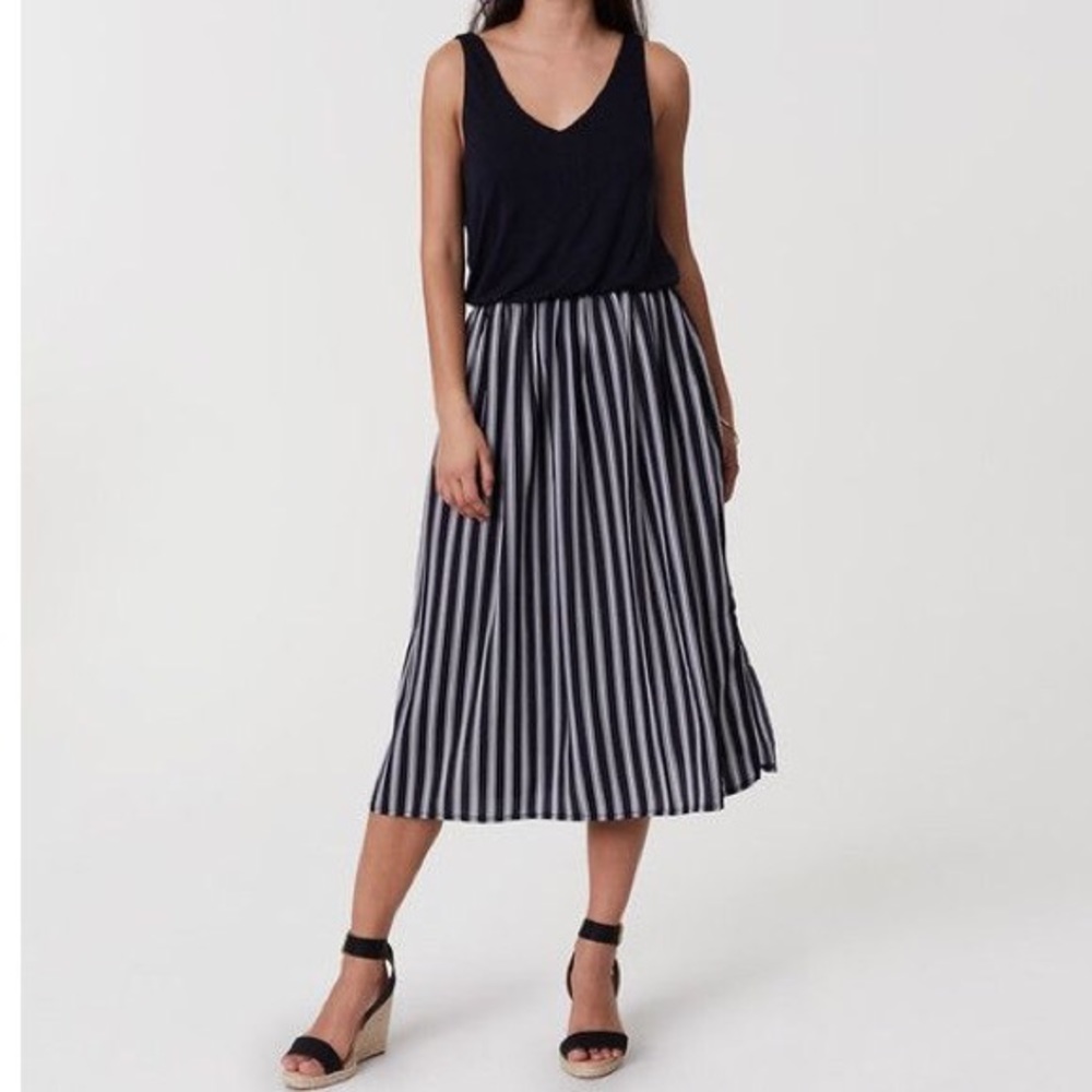 [$11] 🖤 Ann Taylor Loft Navy Stripe Duet Dress